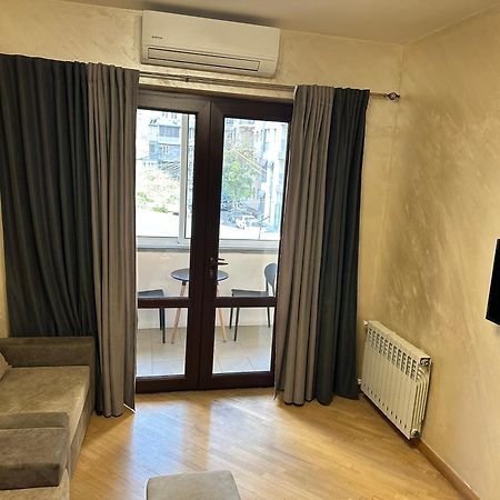 Comfortable Apartment In Center Erivan Exterior foto
