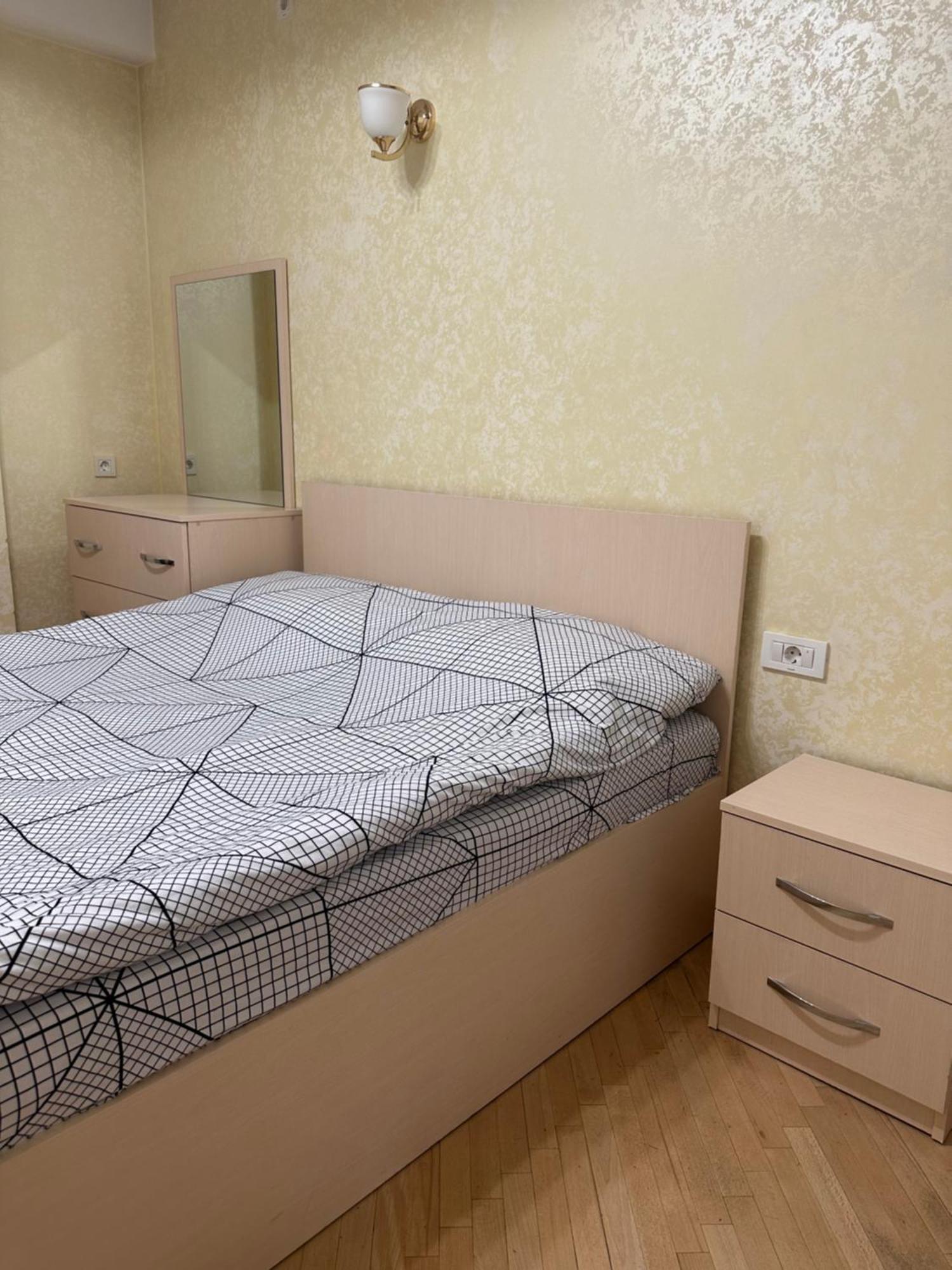 Comfortable Apartment In Center Erivan Exterior foto